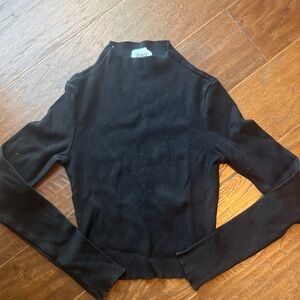 Black robbed mock neck Long Sleeve Top